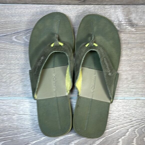 Columbia Solna II Women’s Size 9 Soft Green Leather Thong Flip Flop Sandals - Picture 5 of 11